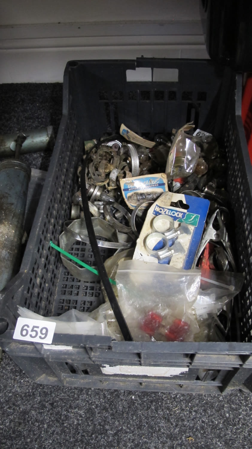 Lot 659: Box of misc