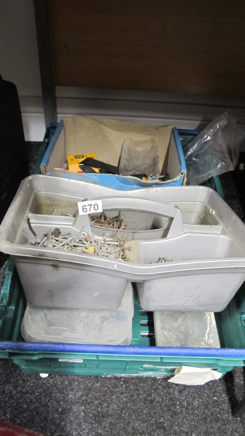 Lot 670: Box of misc