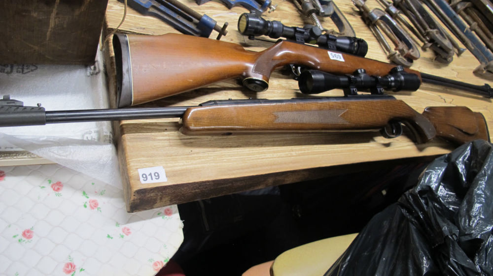 Lot 696: Quality high powered side cocked Diana 22 air...