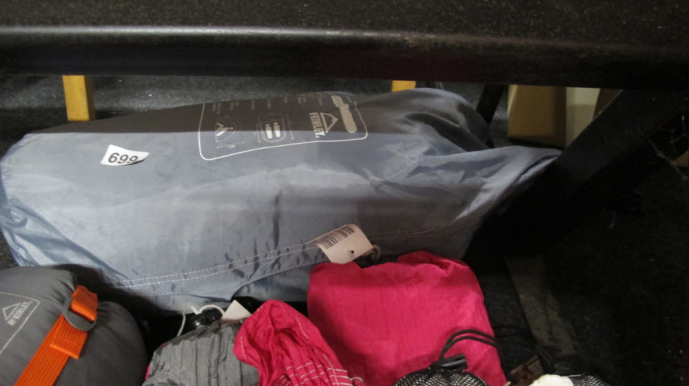 Lot 699: 2 man tent