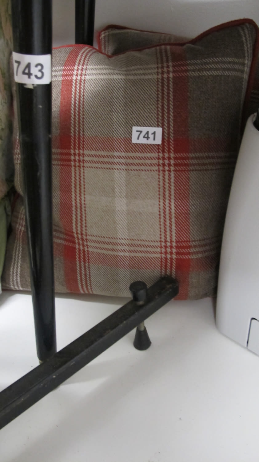 Lot 741: Cushions
