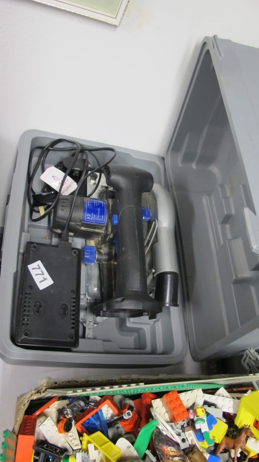 Lot 771: Battery circular saw