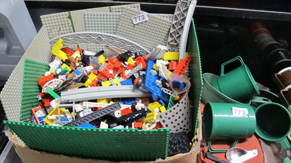 Lot 772: Lego