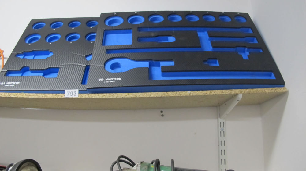 Lot 793: Tool storage