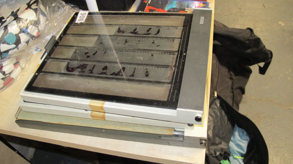 Lot 806: Negative drying plates