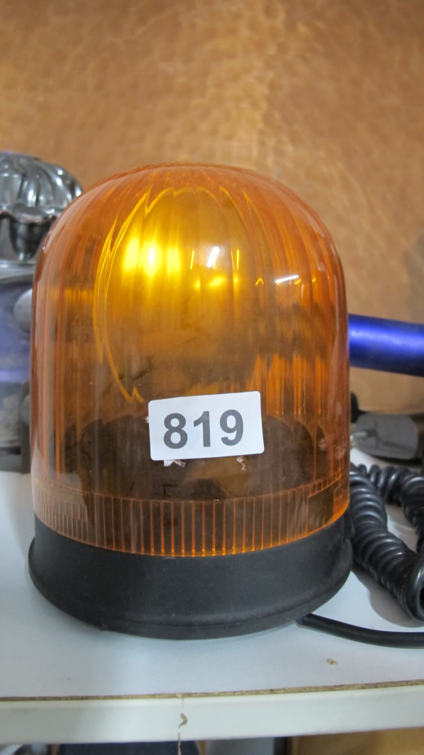 Lot 819: Warning light