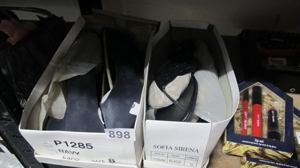 Lot 898: Shoes