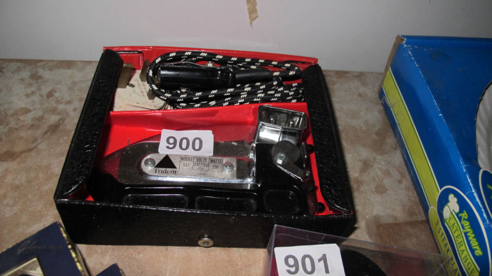 Lot 900: Vintage travel trouser crease iron