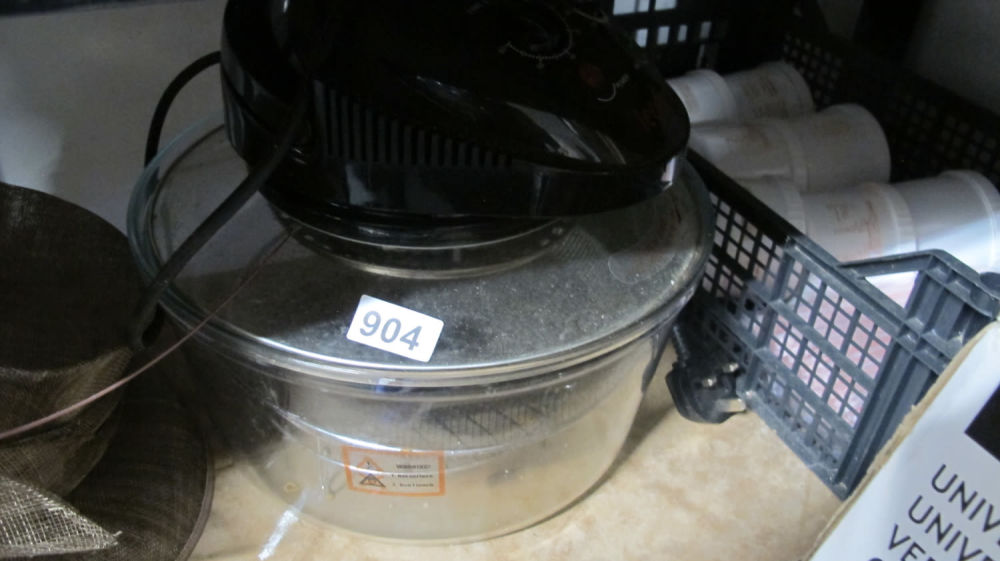 Lot 904: Halogen cooker