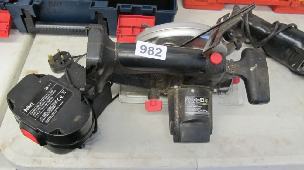Lot 982: Circular saw