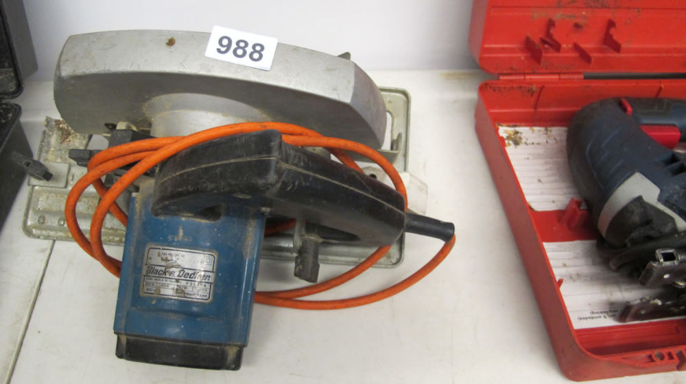 Lot 988: Circular saw