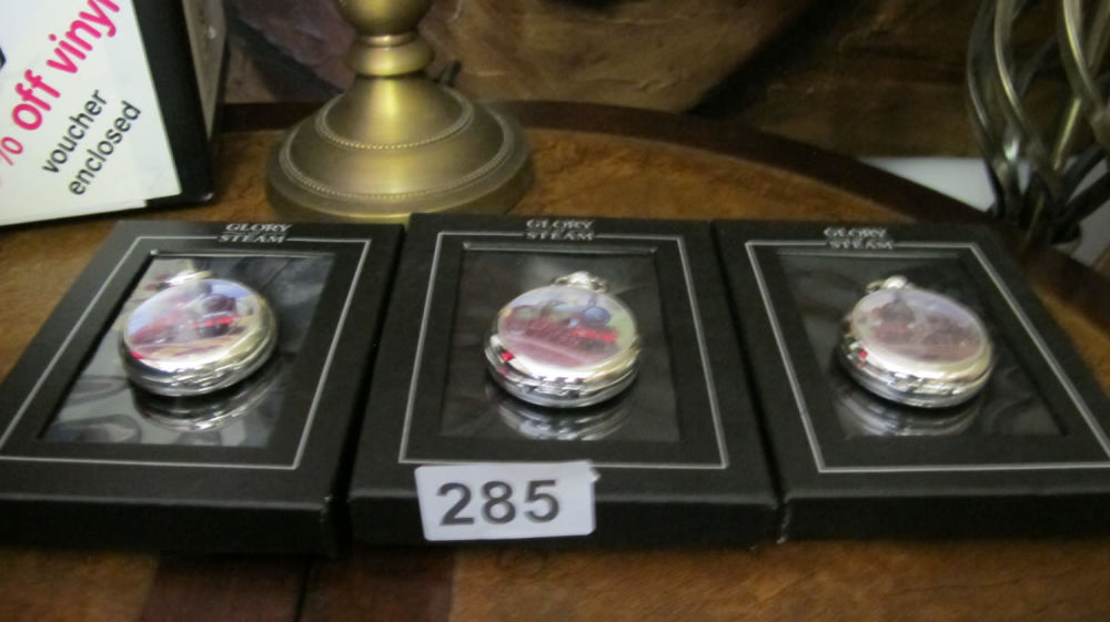 Lot 285: 3 modern pocket watches