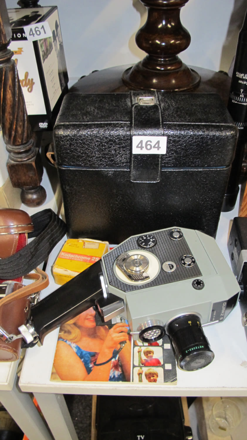 Lot 464: Russian Quarz 5 8mm Cine camera kit