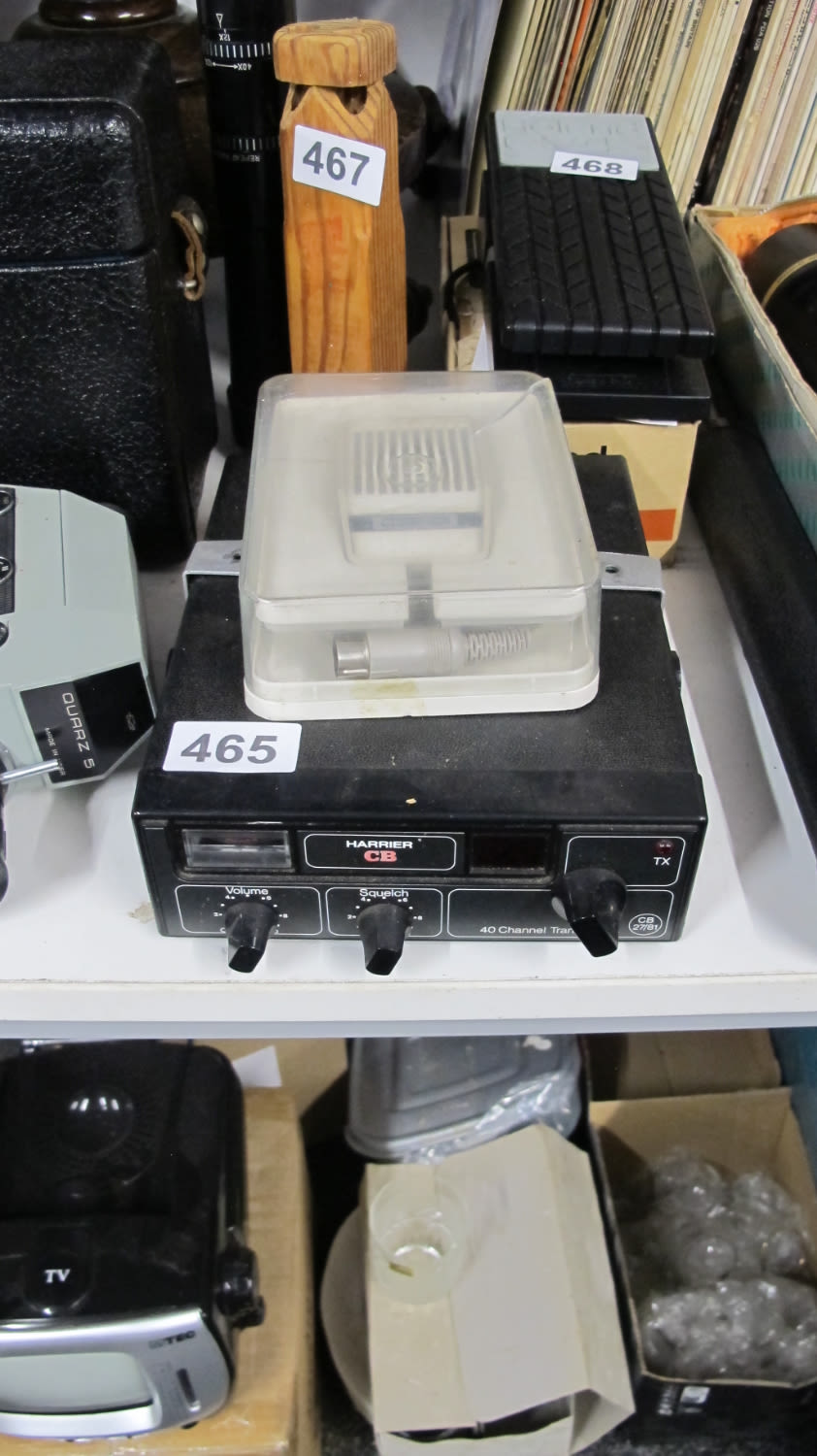 Lot 465: Harrier 27/81CB radio with mic