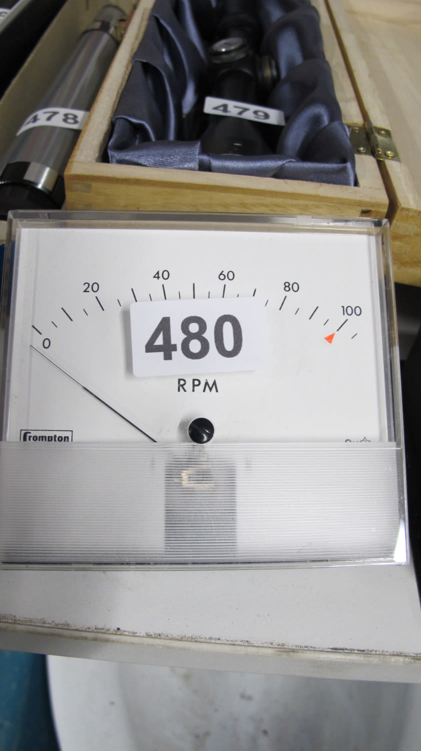 Lot 480: RPM meter