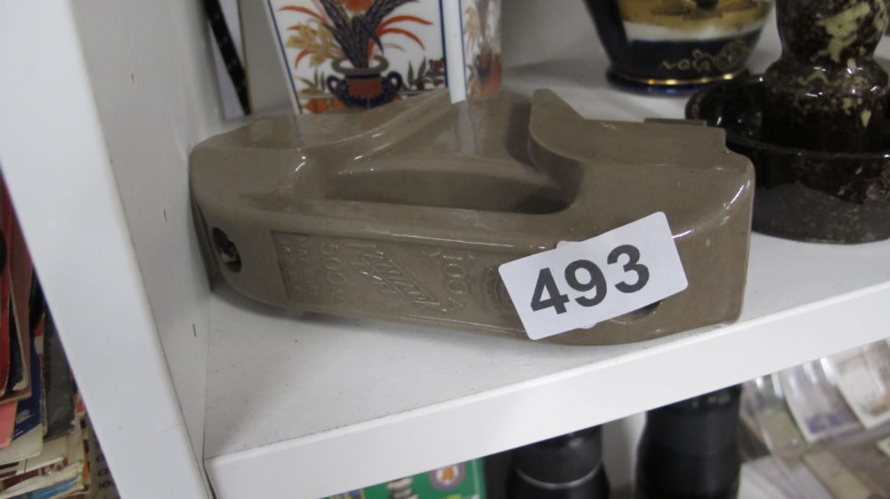 Lot 493: 100 amp fuse block