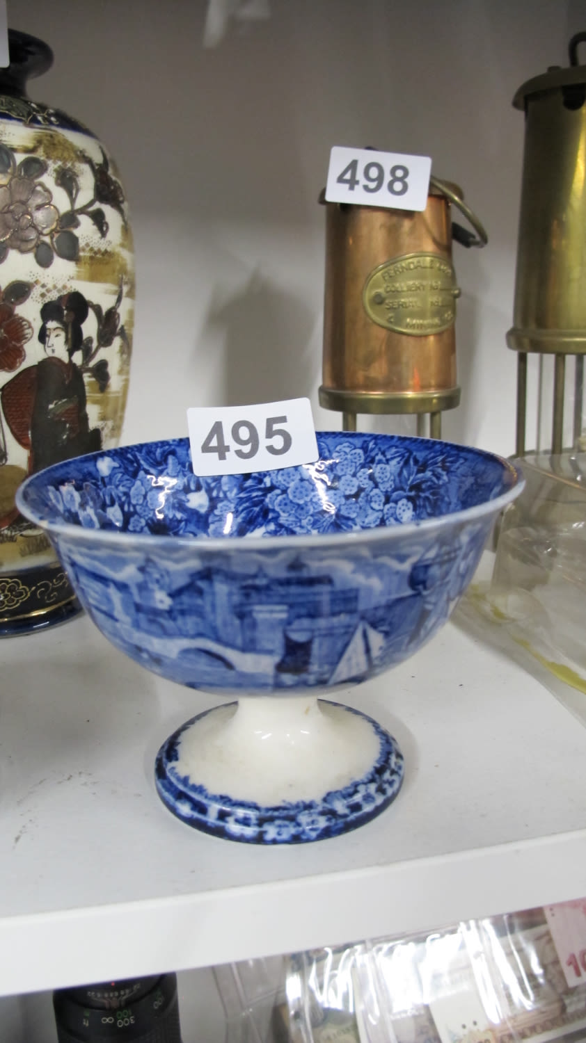 Lot 495: Footed blue and white bowl