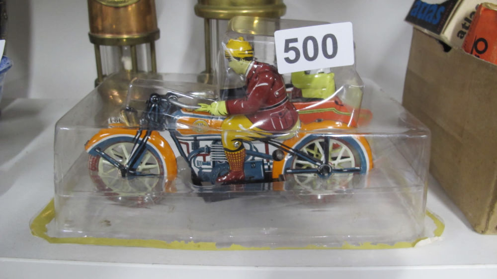 Lot 500: Tin plate motorcycle