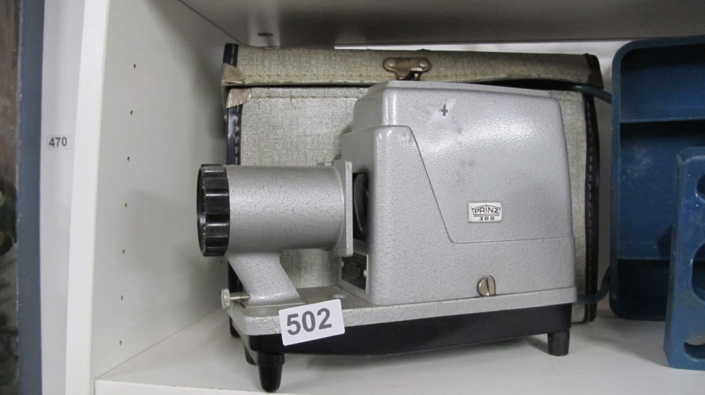 Lot 502: Slide projector
