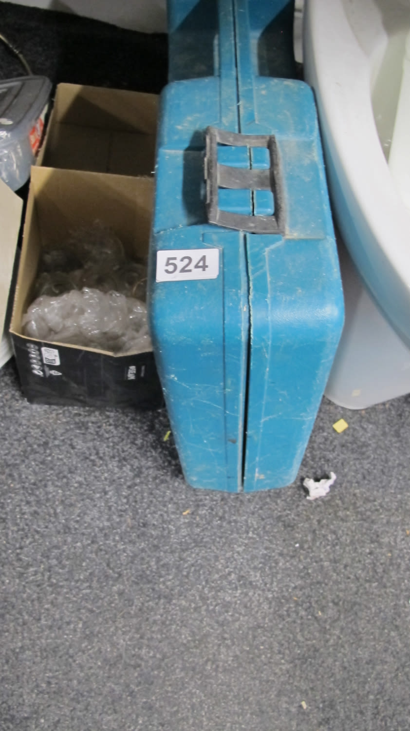 Lot 524: Tool storage box