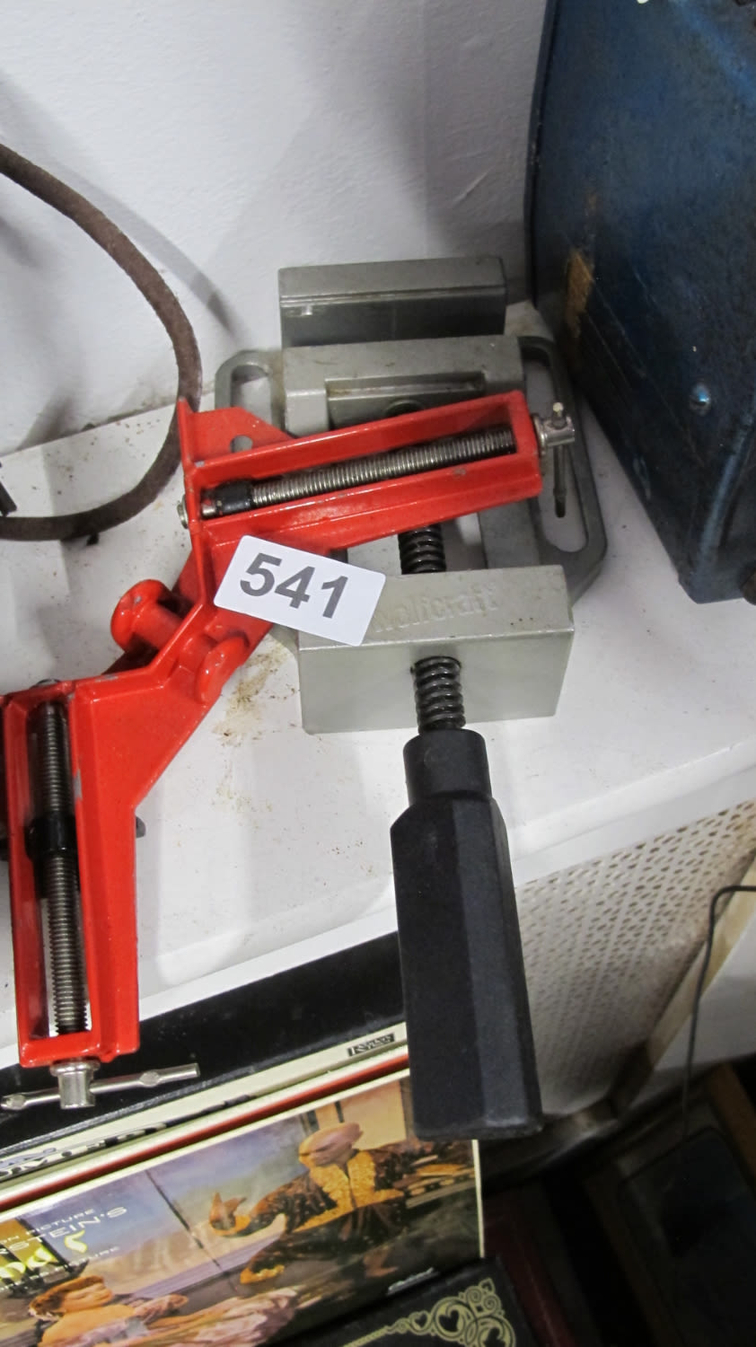 Lot 541: Specialist clamps