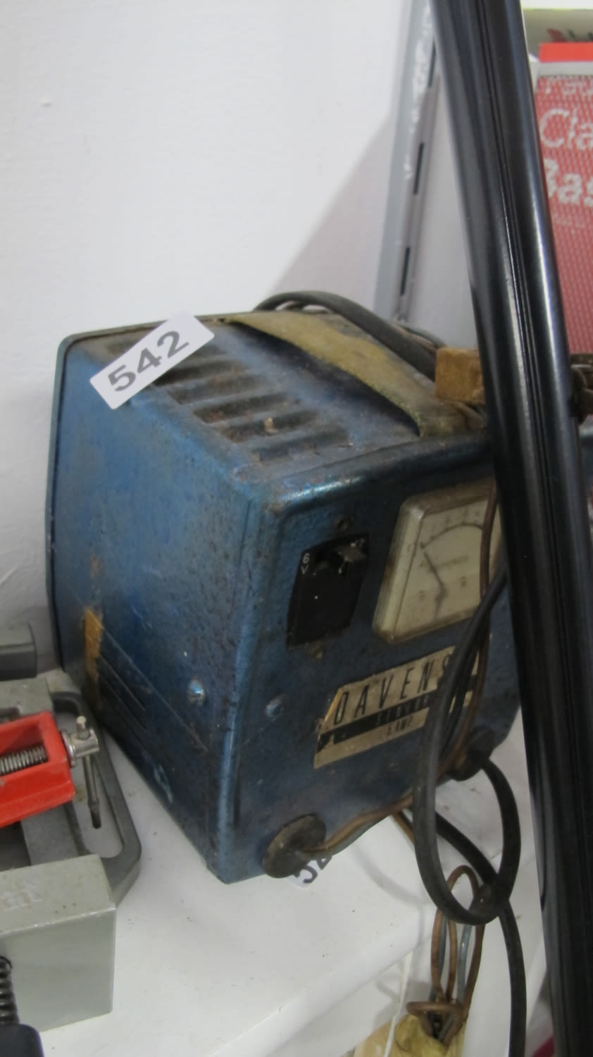Lot 542: Battery Charger