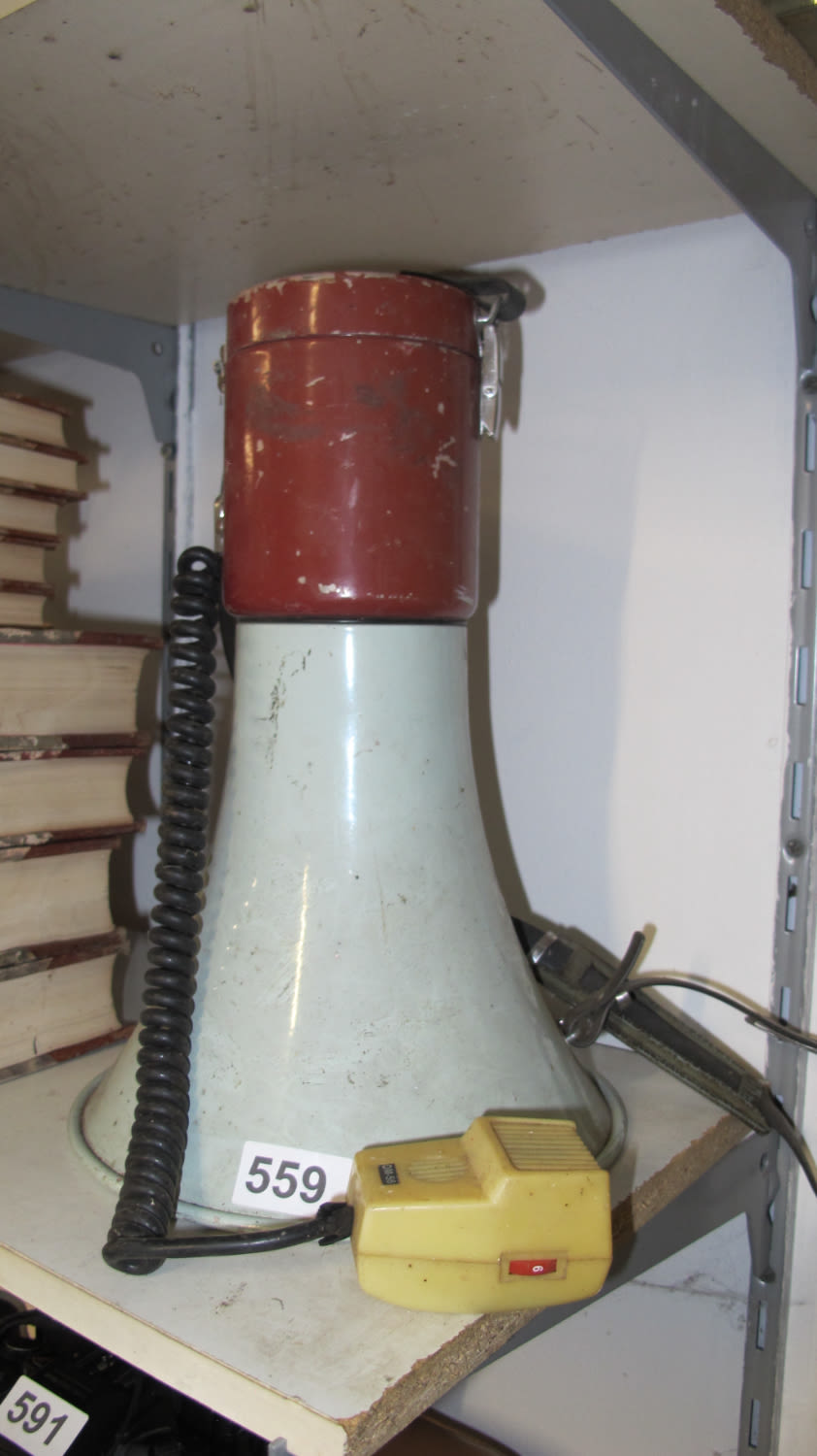 Lot 559: Megaphone