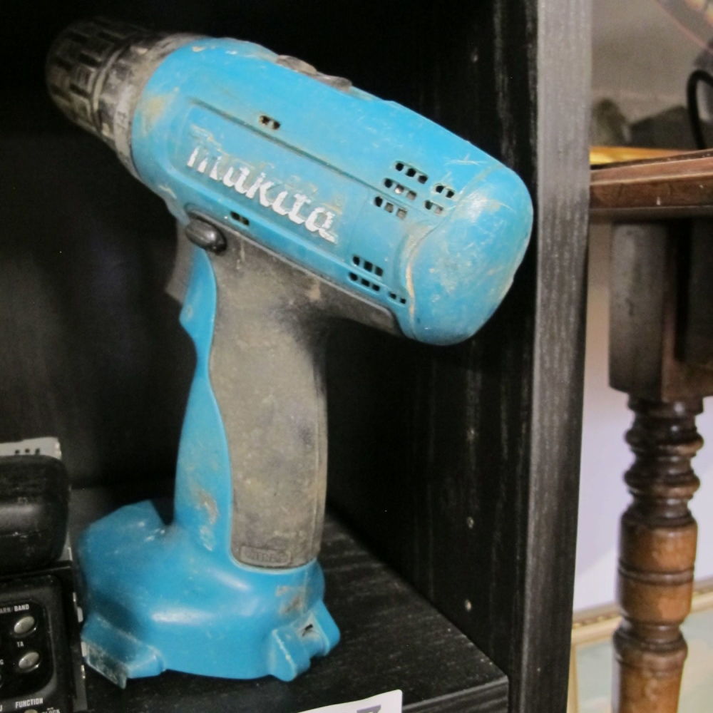 Lot 667: Makita drill