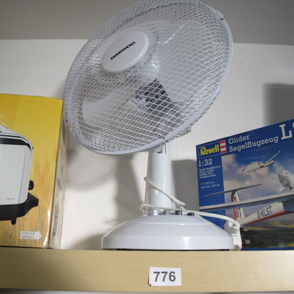 Lot 776: table fan