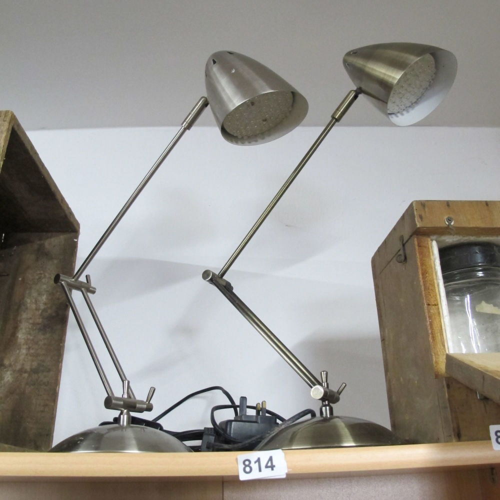 Lot 814: 2 desk lamps