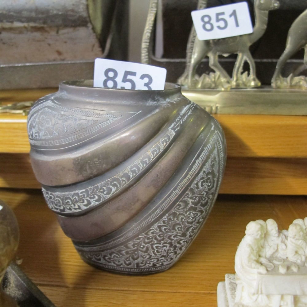 Lot 853: Metal vase
