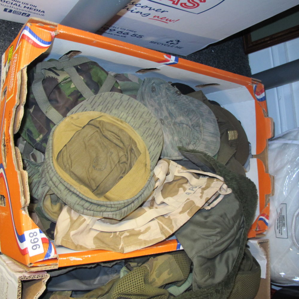 Lot 896: Camo gear