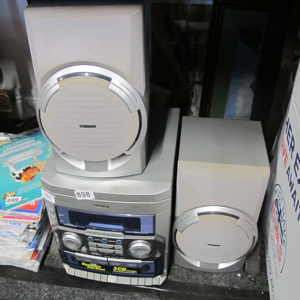 Lot 898: Stereo system