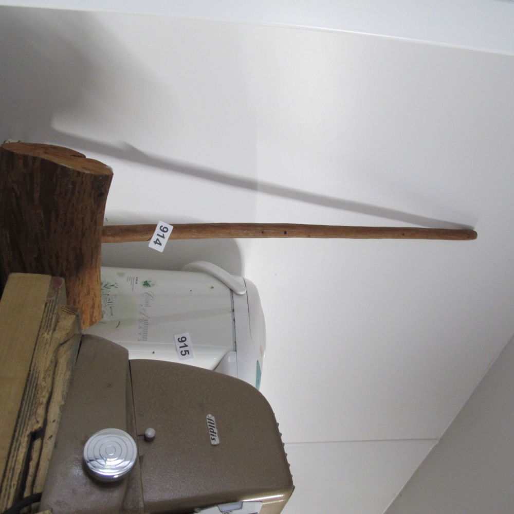 Lot 914: Big hammer