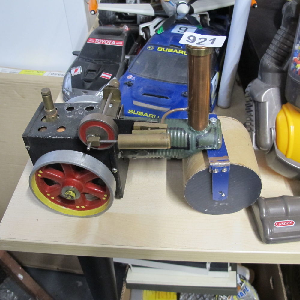 Lot 921: Steam engine