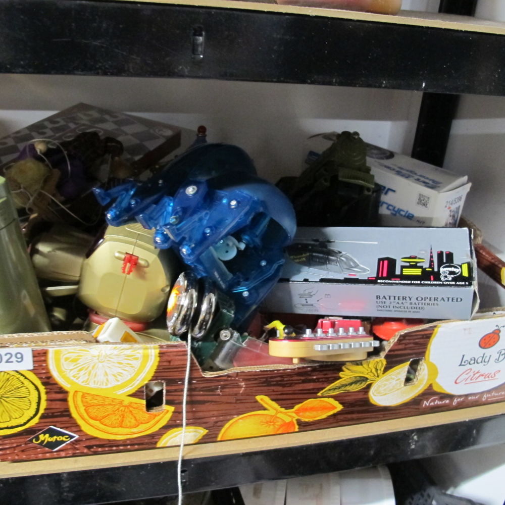 Lot 1029: Box of misc.