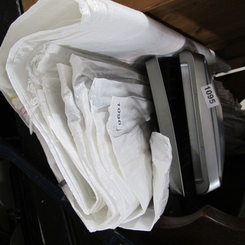 Lot 1096: Plastic sacks