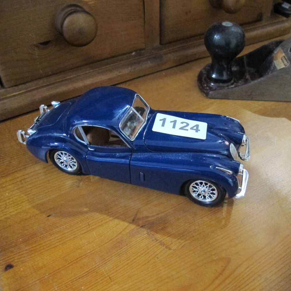 Lot 1124: Diecast model car