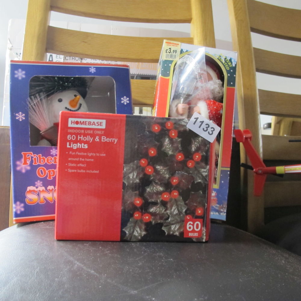 Lot 1133: Christmas items