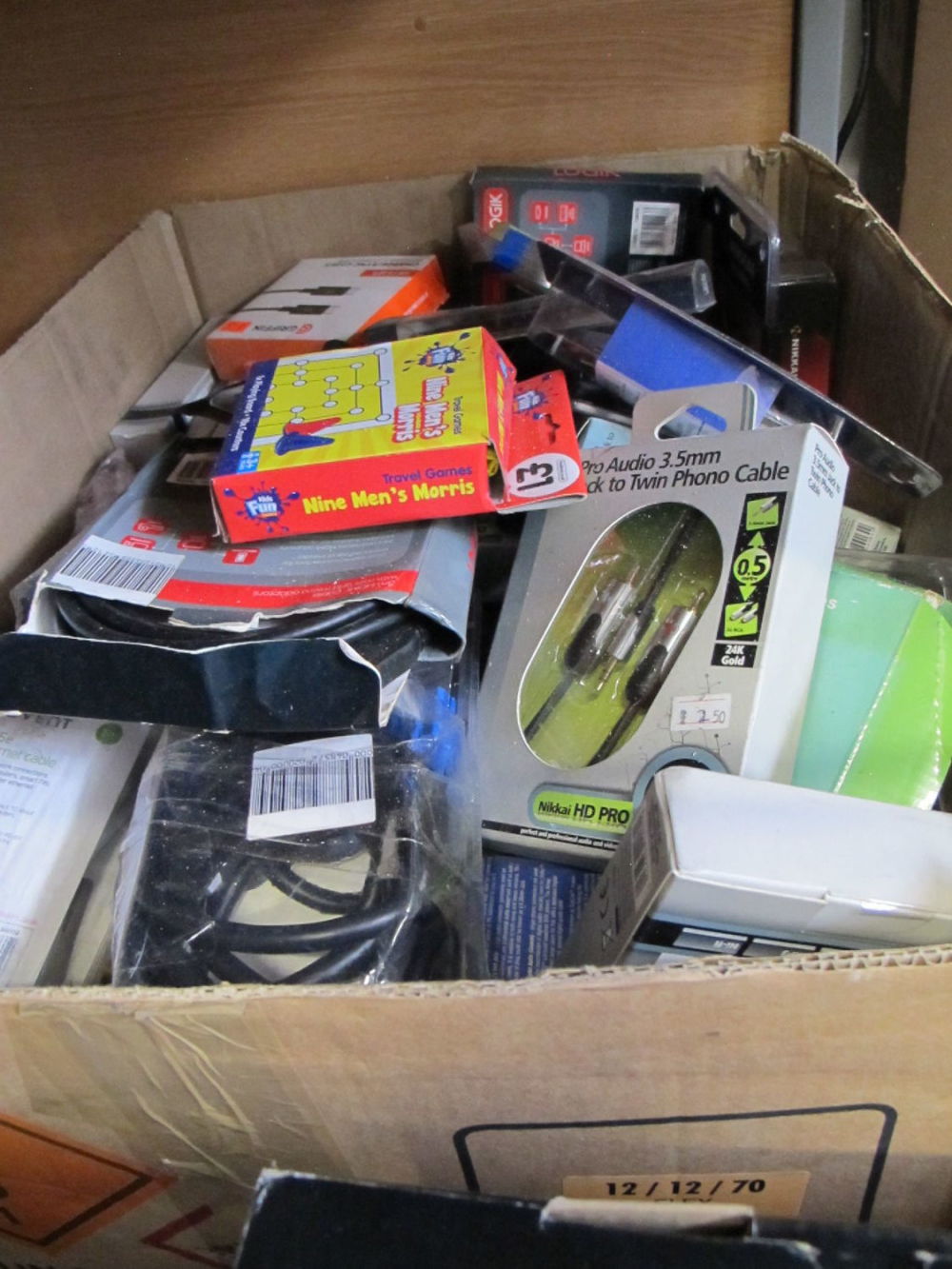 Lot 298: Box of misc. cables