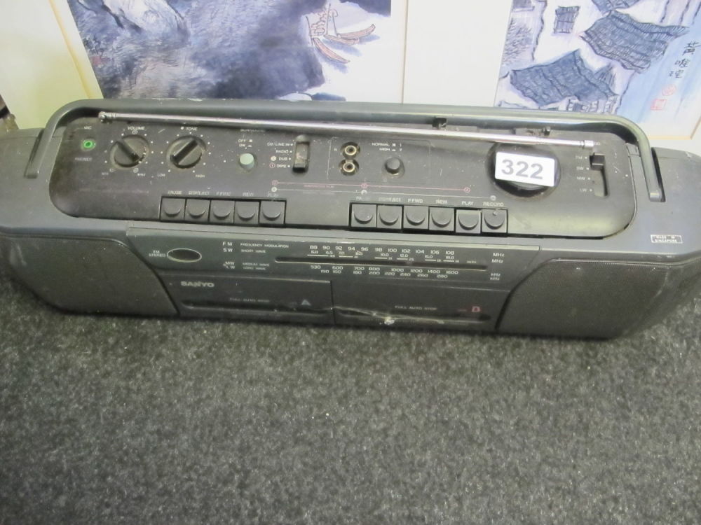 Lot 322: Portable Sanyo radio Twin cassette player