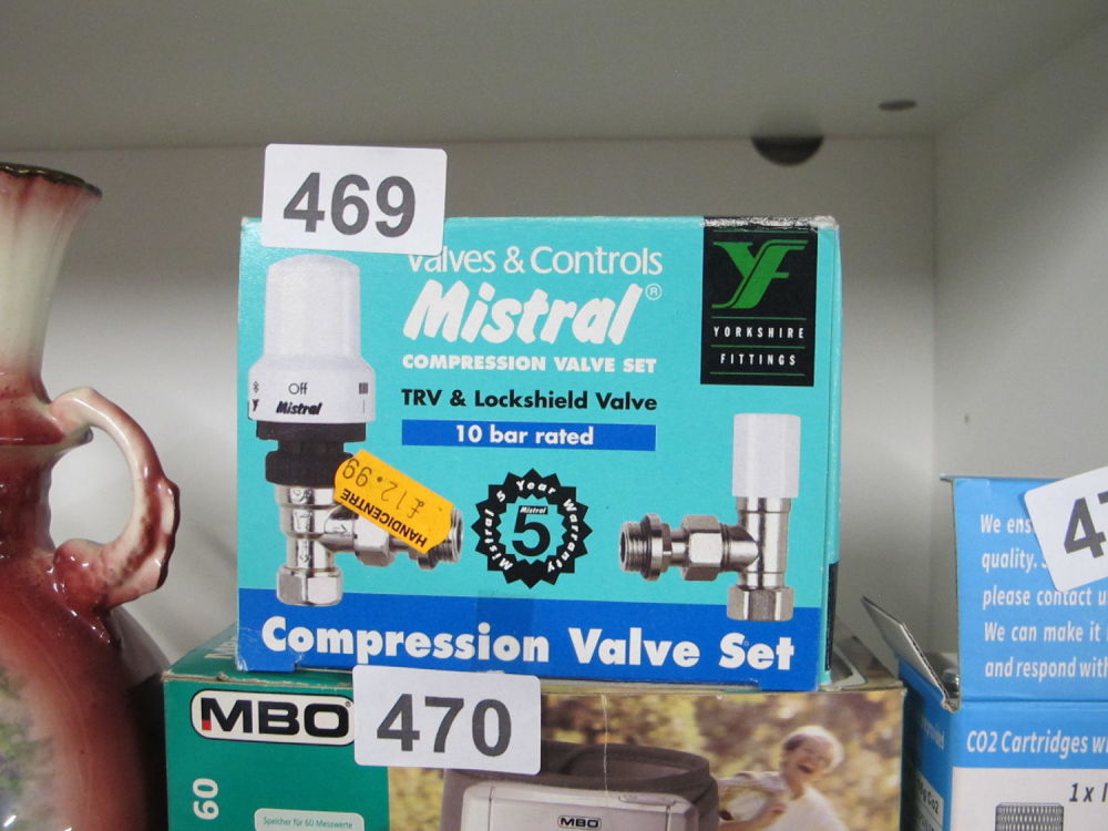 Lot 469: radiator compression valve set