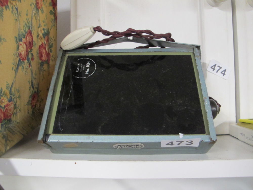 Lot 473: dark room safe light