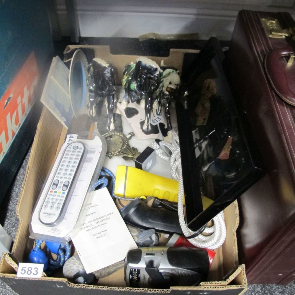 Lot 583: box of misc