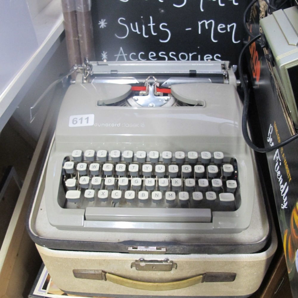 Lot 611: portable typewriter 