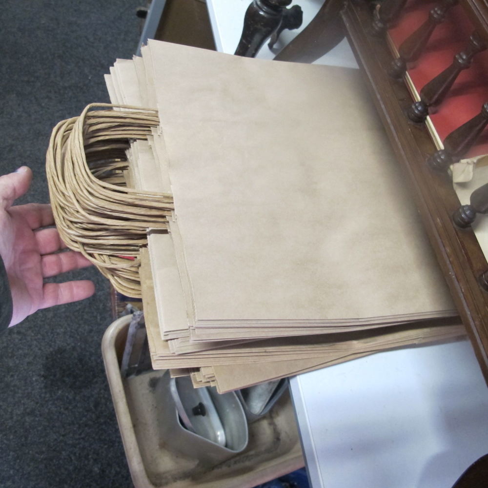 Lot 625: brown paper bags