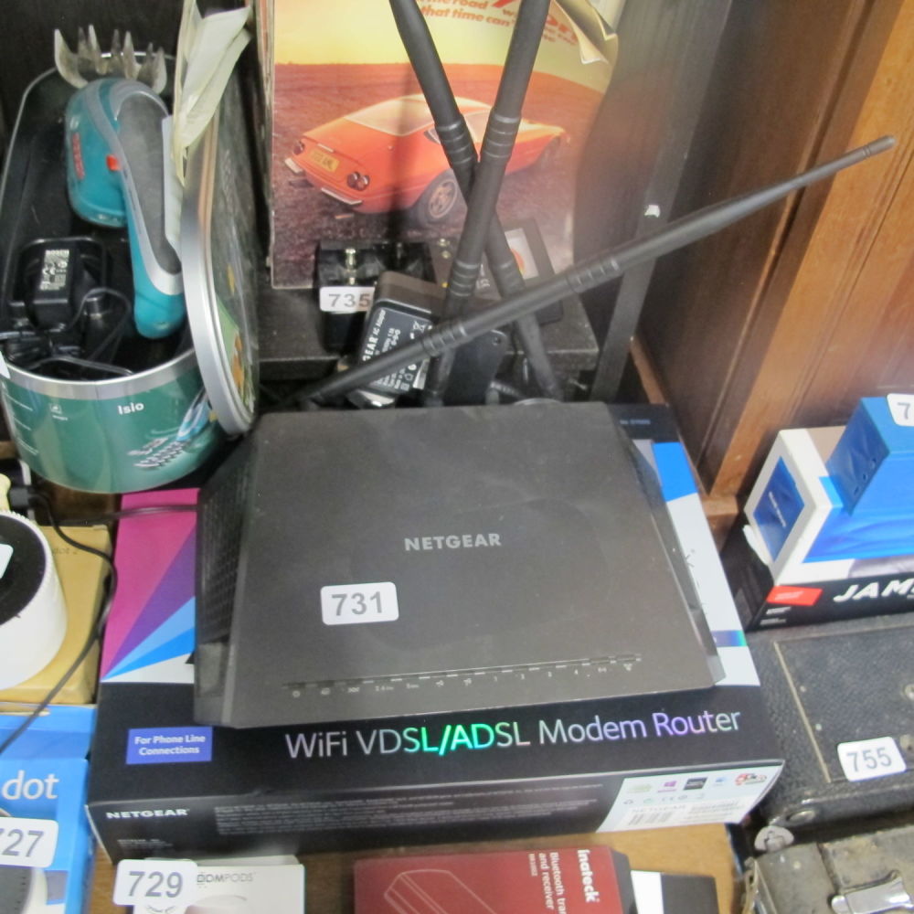 Lot 731: Netgear router