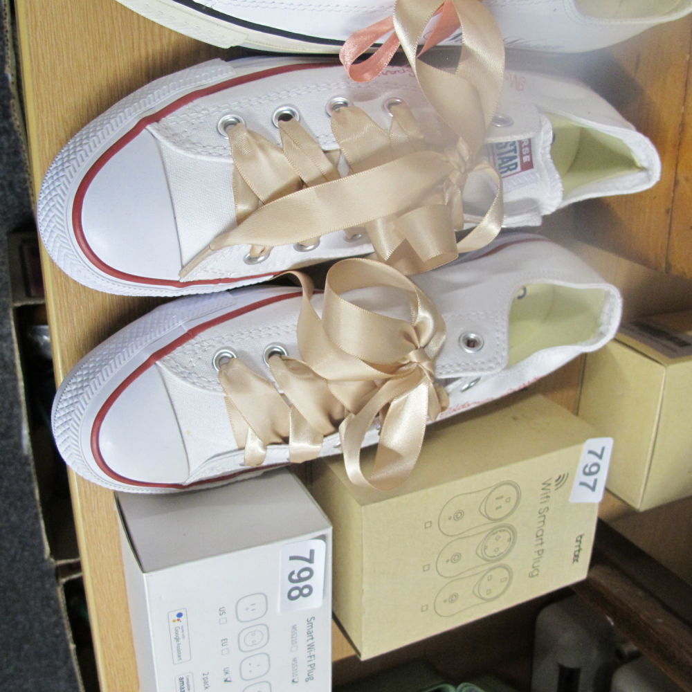 Lot 767: Wedding plimsolls, Converse size 7