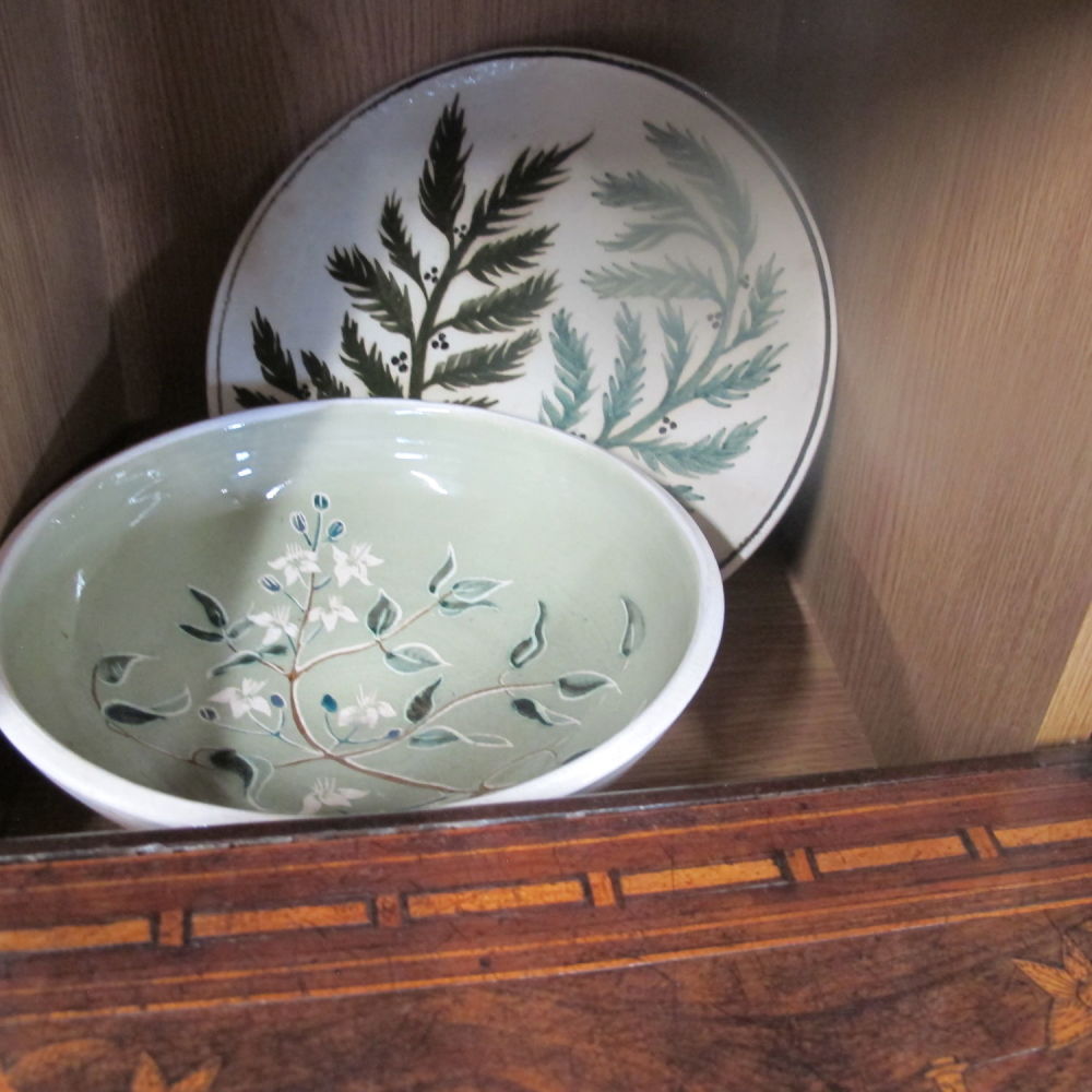 Lot 771: 2 studio pottery pieces