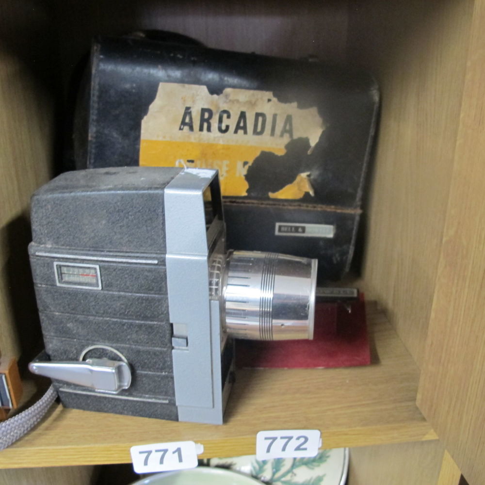 Lot 772: Vintage cine camera